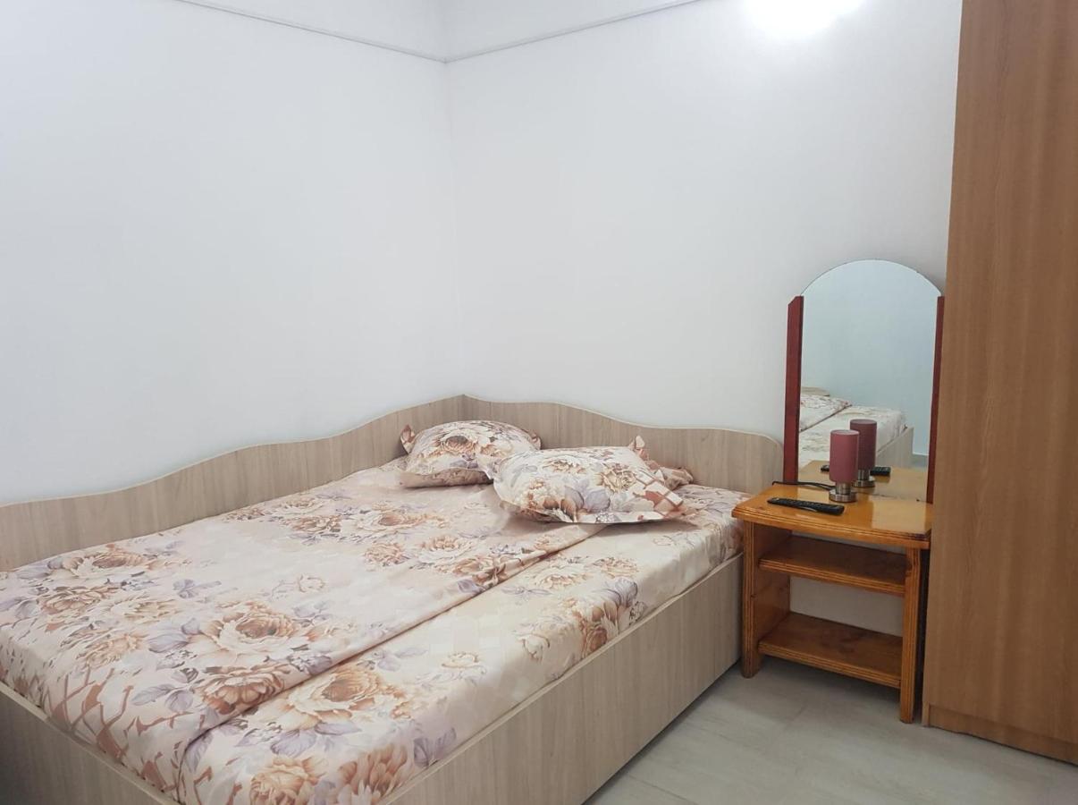 Casa Simona Două Mai Exterior foto