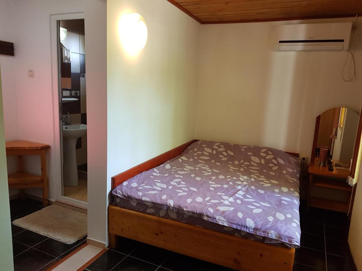 Casa Simona Două Mai Exterior foto