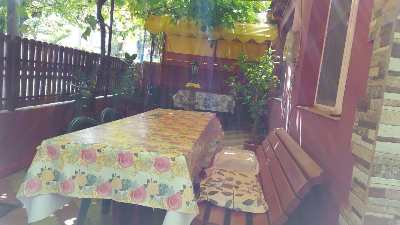 Casa Simona Două Mai Exterior foto