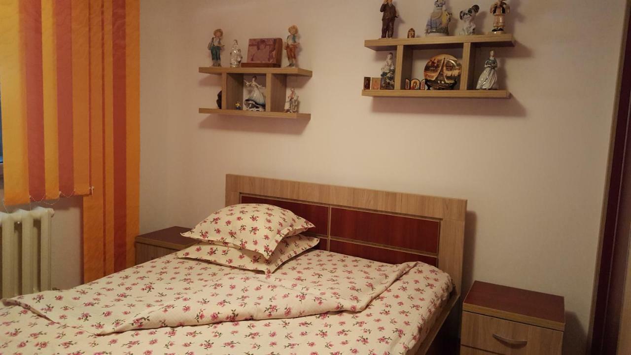 Casa Simona Două Mai Exterior foto
